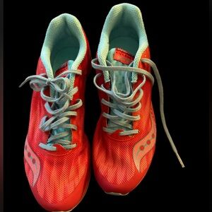 Saucony Racing Kilkenny XC Shoe. Women’s 7.5